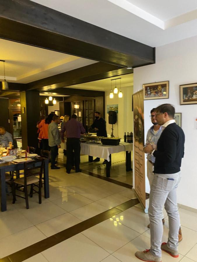 Pensiune Restaurant Indus Окна-Сибьюлуй Экстерьер фото