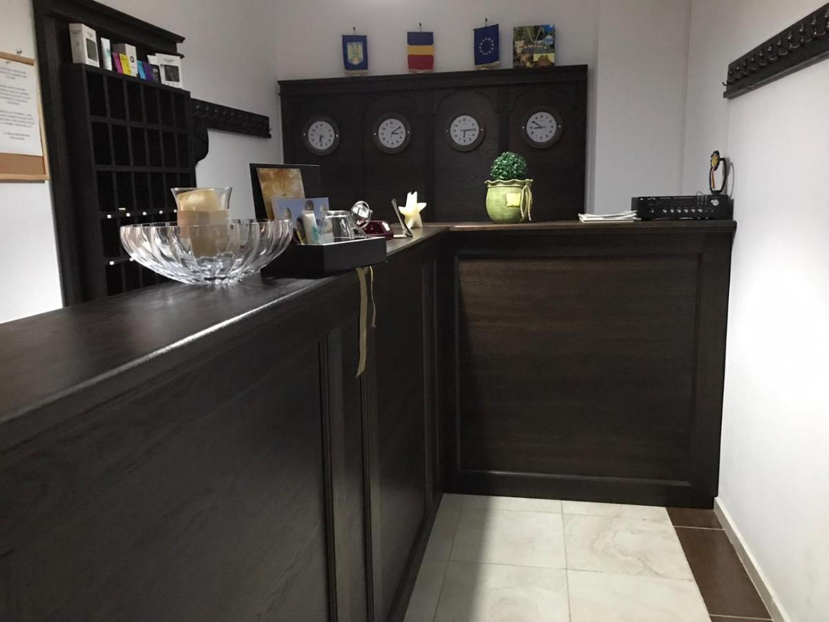 Pensiune Restaurant Indus Окна-Сибьюлуй Экстерьер фото
